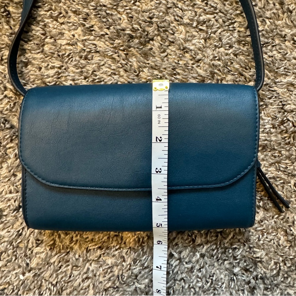 Simply Vera Vera Wang Dark Blue Crossbody Small Purse - Picture 5 of 12